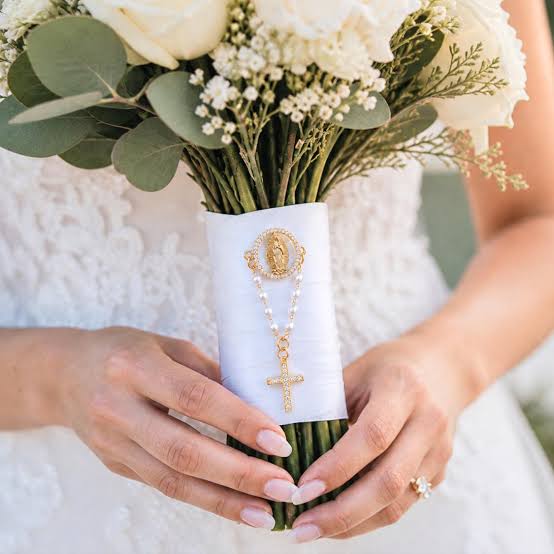 7 Catholic Wedding Traditions